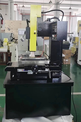 Machine de forage EDM à petits trous de précision 703A avec profondeur de forage 370 mm