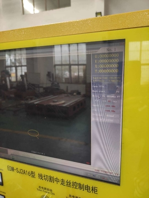 Service après-vente Machine de découpe de fil CNC EDM Super économique Dk7725 pour le métal