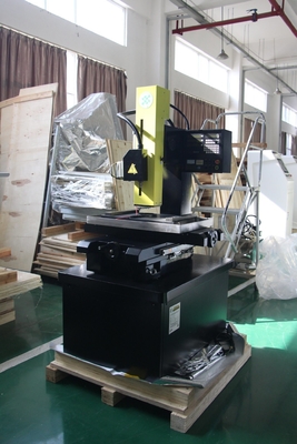 Machine de perçage à petits trous à commande numérique numérique économique 703SA