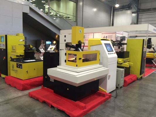 ZNC EDM machine à affondement par matériau à mourir EDM350