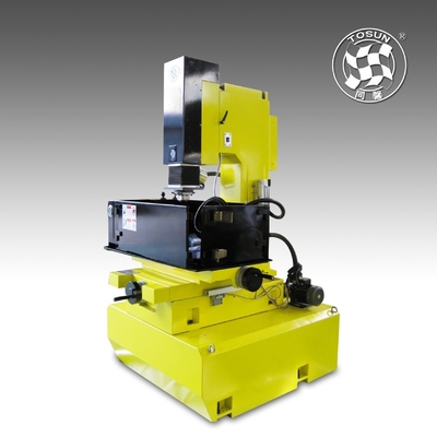 Z Axe Servo moteur d'érosion de l'étincelle Die Sinker Machine EDM450 avec délai de livraison estimé