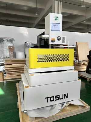 Machine EDM à haute vitesse D400 à découpe de fil avec coupe à la fraise à l'intérieur des outils CNC de découpe de métaux