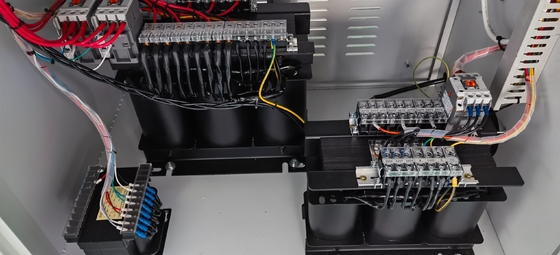 Demande personnalisée pour une machine à couler à la décharge électrique par érosion par étincelle EDM650h
