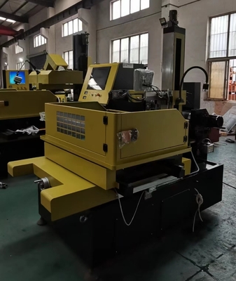 Machine de découpe de fil CNC EDM S500 avec rail de guidage linéaire
