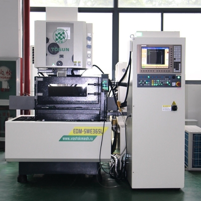 Machine CNC de précision de coupe de fil de cuivre Swe85SL