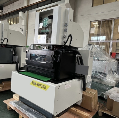 Machine à découper le fil de cuivre à moteur linéaire CNC EDM avec service après-vente