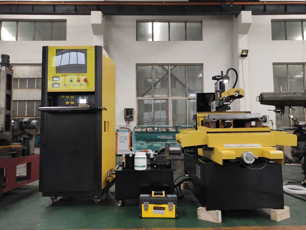 Service après-vente Machine de découpe de fil CNC EDM Super économique Dk7725 pour le métal